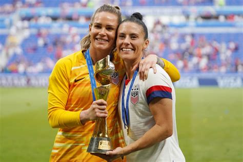 Ali Krieger confirms new romance with wonderful Jen Beattie a。